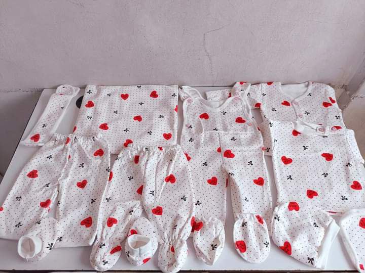 11 pcs polyester newborn receiving set