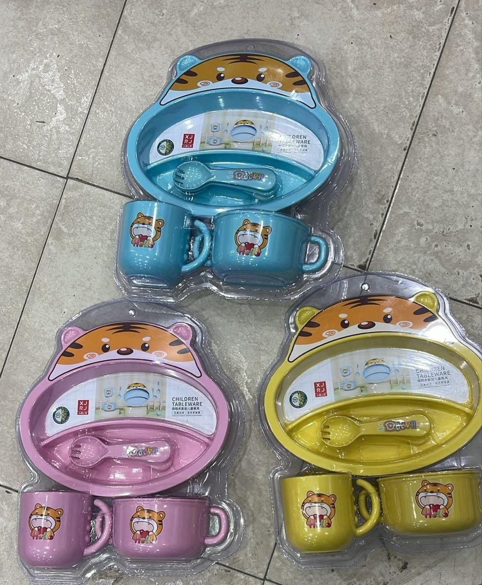 Baby feeding set / children tableware